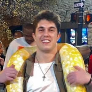 Meet your Posher, Cameron